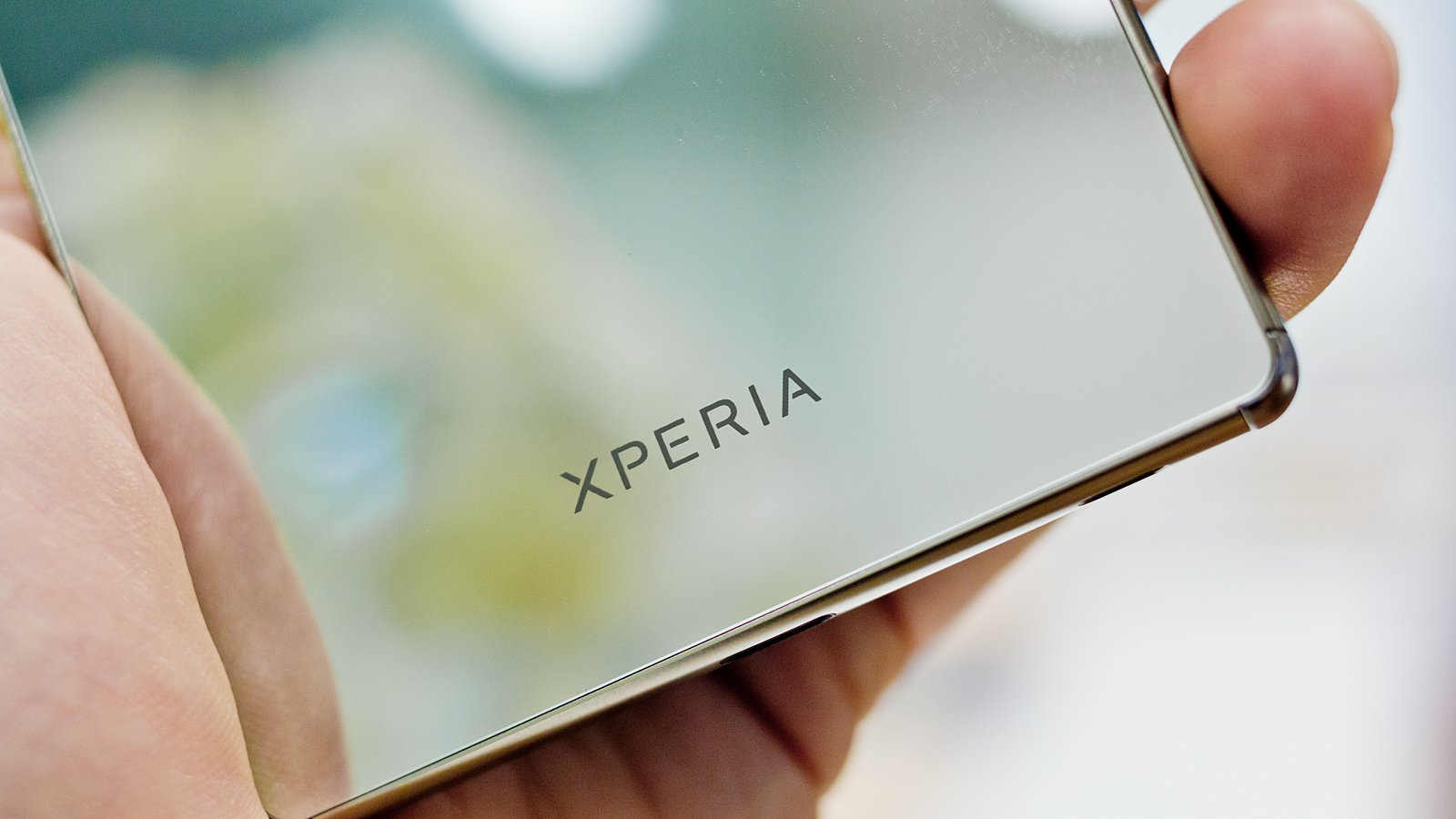 Sony Xperia Z5 Premium – телефон с особенным экраном