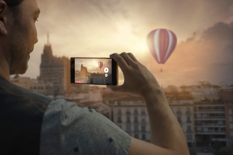 В России начались продажи Sony Xperia Z5 Premium