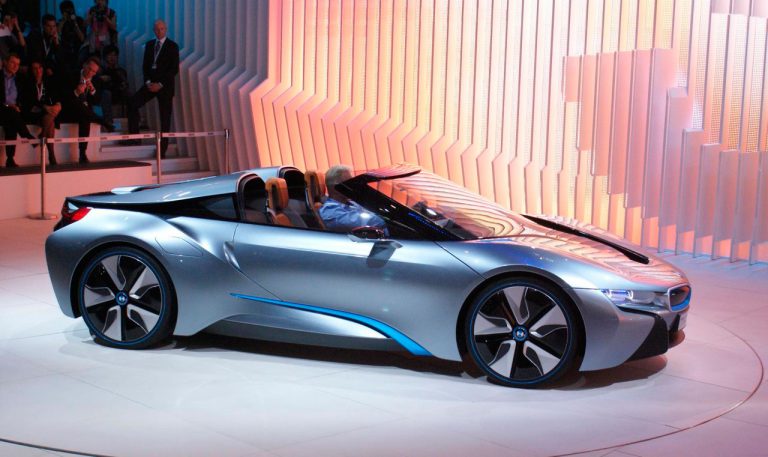 Кабриолет BMW i8 Spyder дебютирует в январе 2016