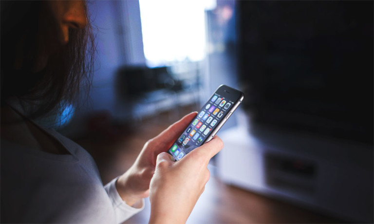 Apple тестирует беспроводную технологию Li-Fi в iOS 9