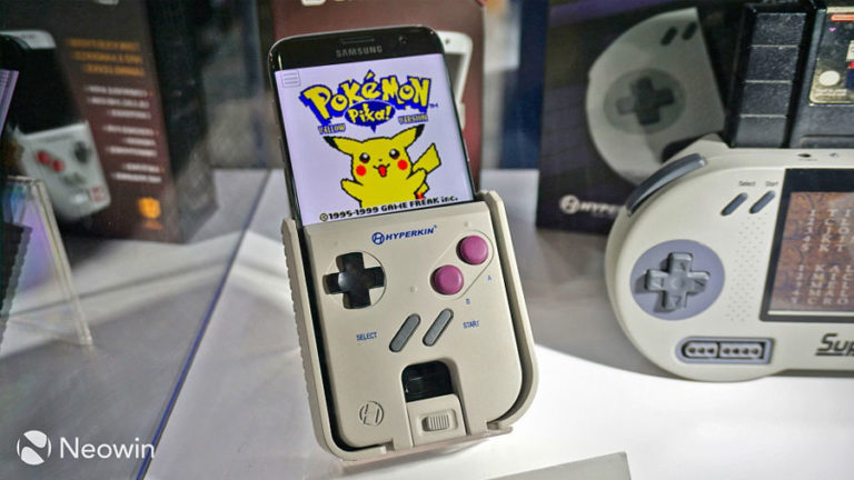 E3: чехол превращающий смартфон в Game Boy Nintendo