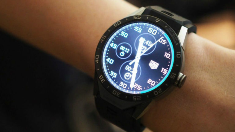 Швейцарские смарт-часы TAG Heuer Connected появились в России