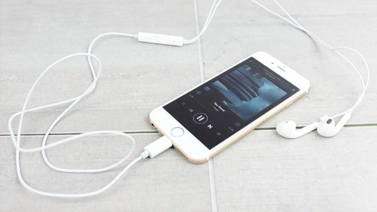 iphone-7-lightning-earpods