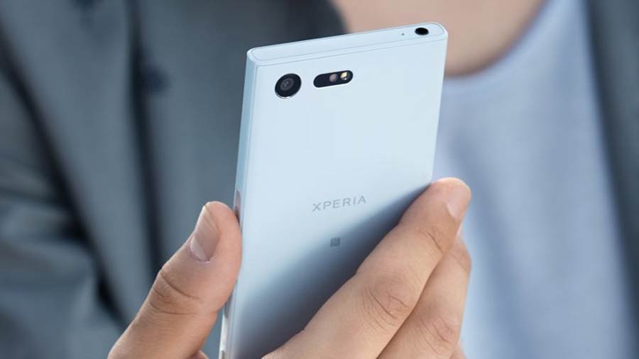 sony xperia compact
