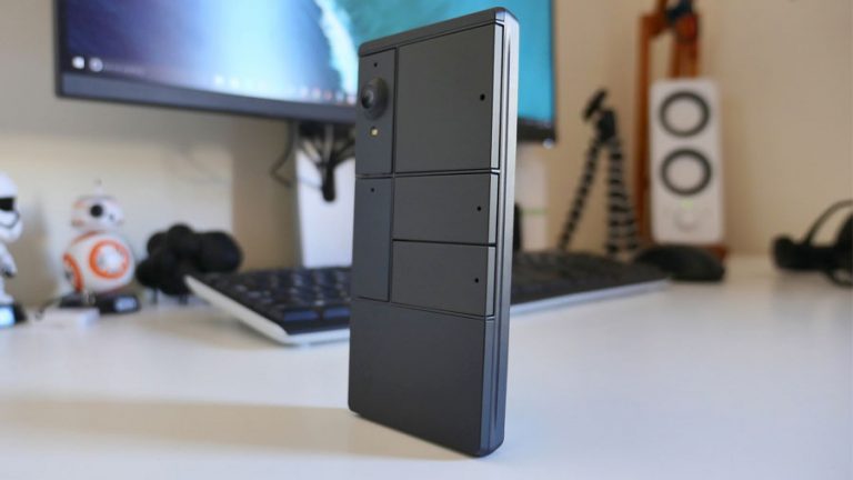 Смартфон Project Ara запечатлён на фото