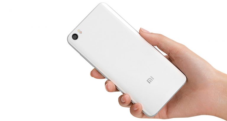 Xiaomi Mi5 серьёзно подешевел в России