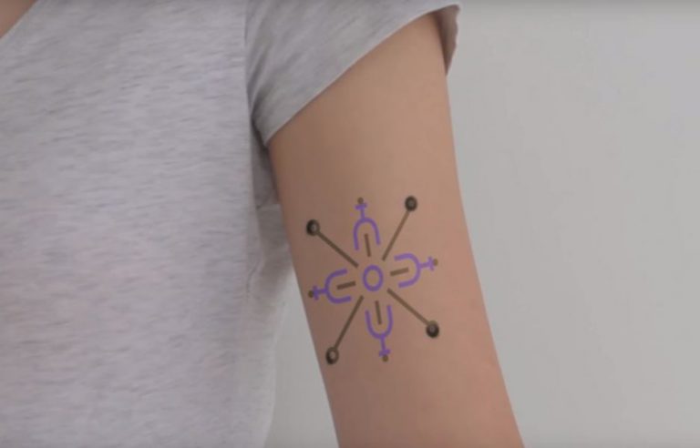 Создана татуировка для контроля здоровья и управления гаджетами