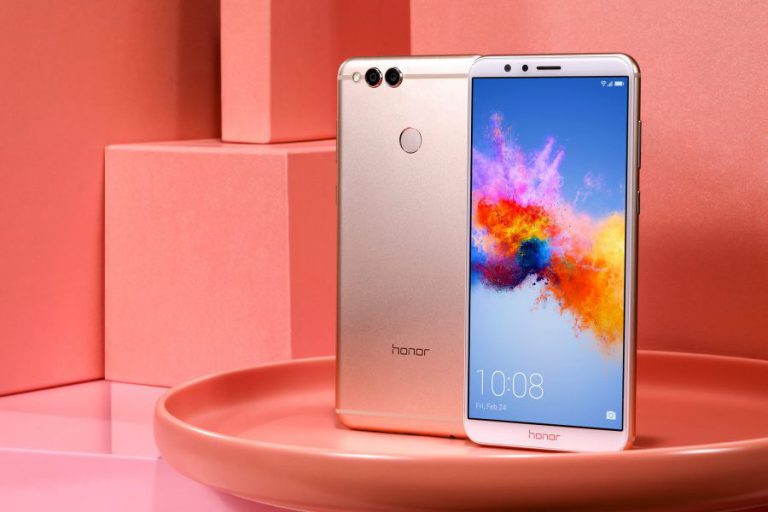 Honor 7X поступает в продажу