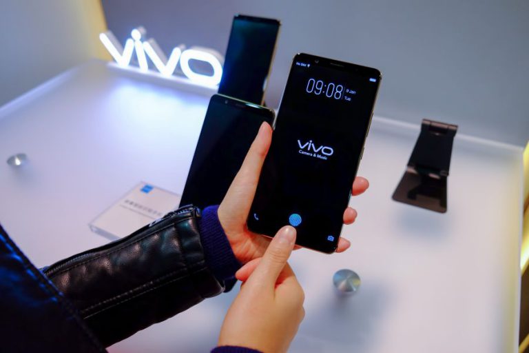 Vivo представила смартфон с технологией сканирования отпечатков пальцев на дисплее
