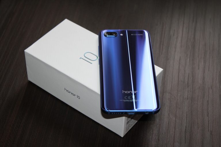 Обзор Honor 10