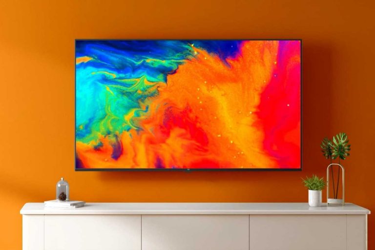 В сети появилось изображение нового 70-дюймового телевизора от Xiaomi