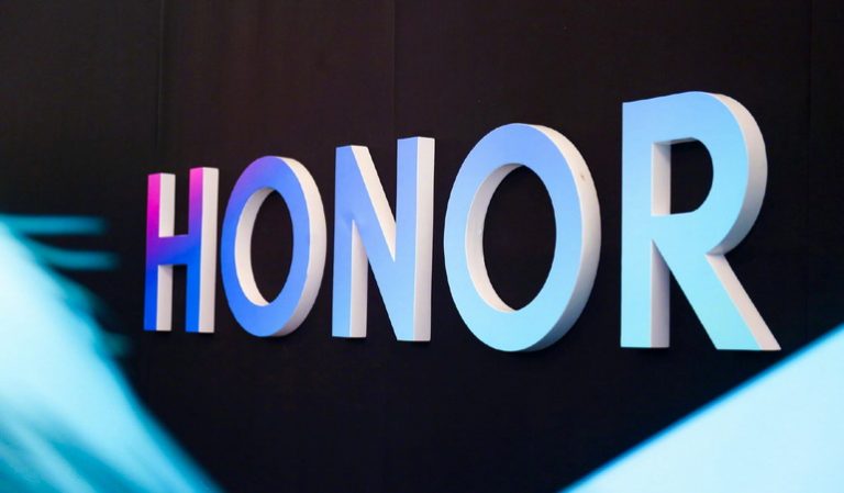 Умный телевизор Honor появился на живых снимках