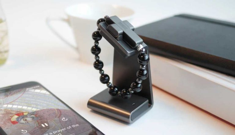 Ватикан выпустил «умные» четки для молитв