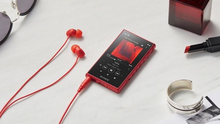 Юбилейная версия «кассетного» плеера Sony Walkman появилась в России