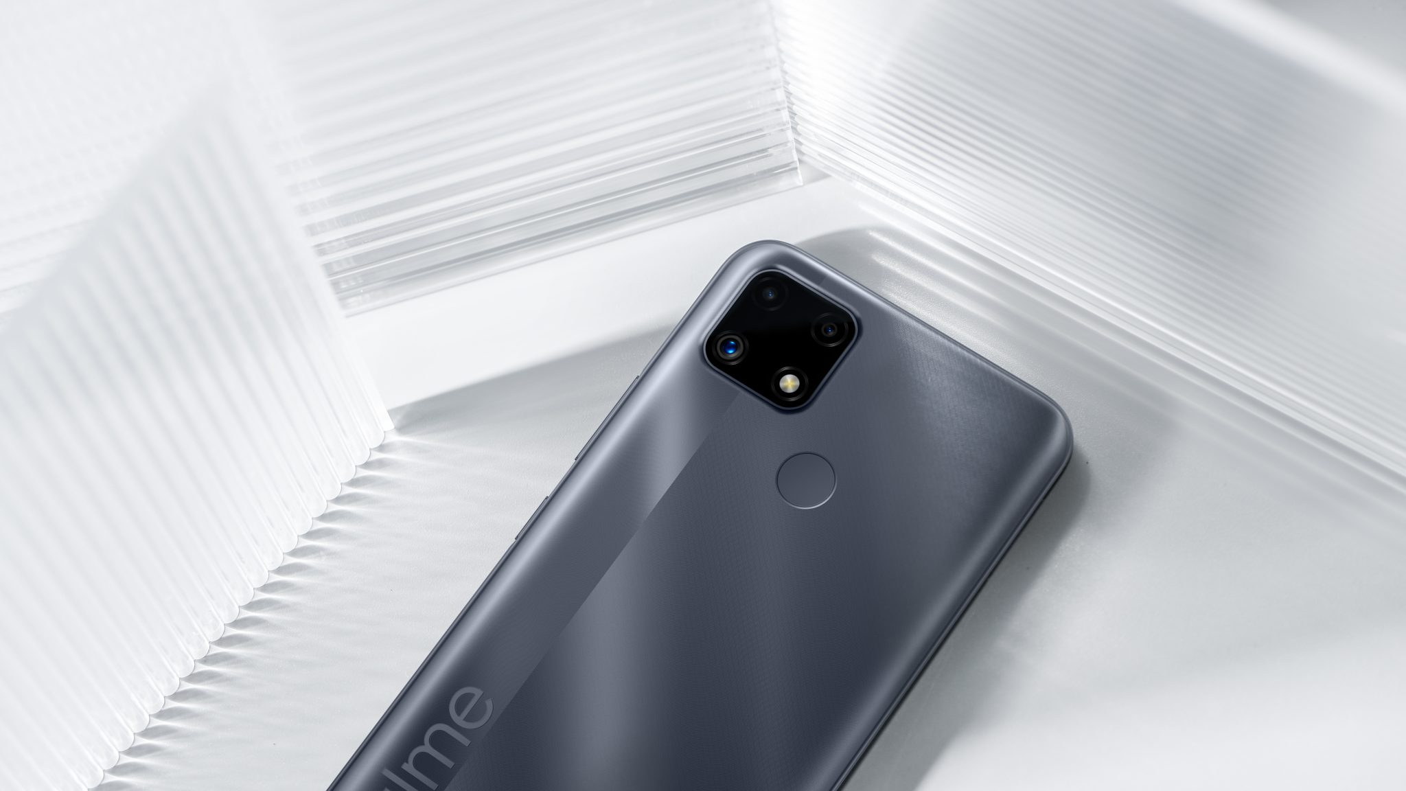 В России выпущен бюджетный смартфон realme C25 с обратной зарядкой и ...
