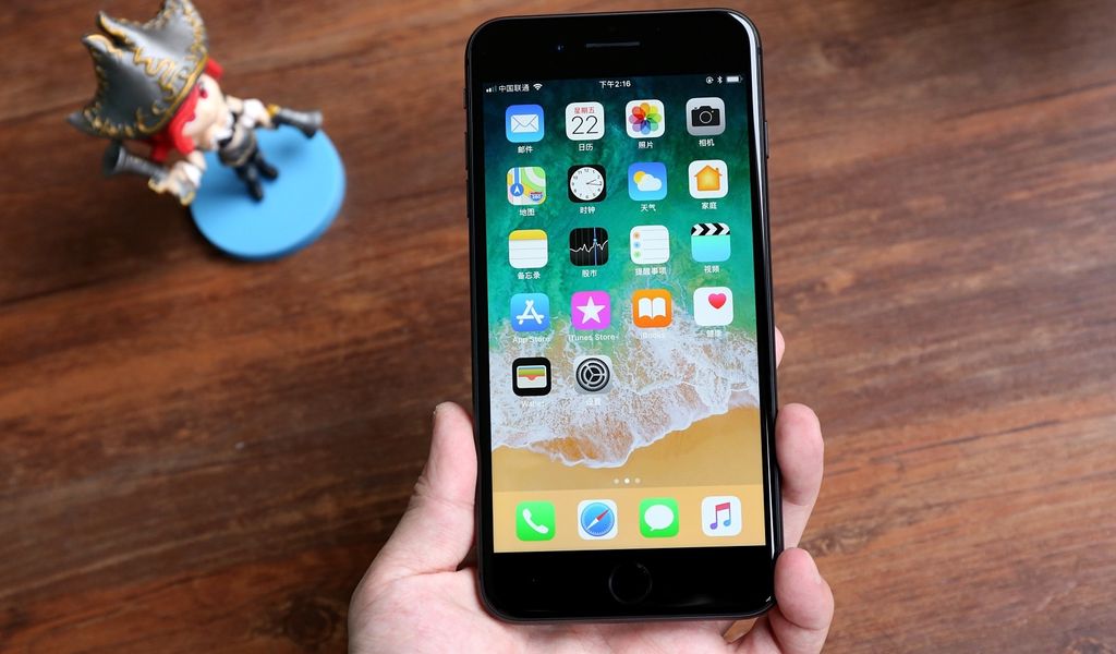 iPhone SE 3