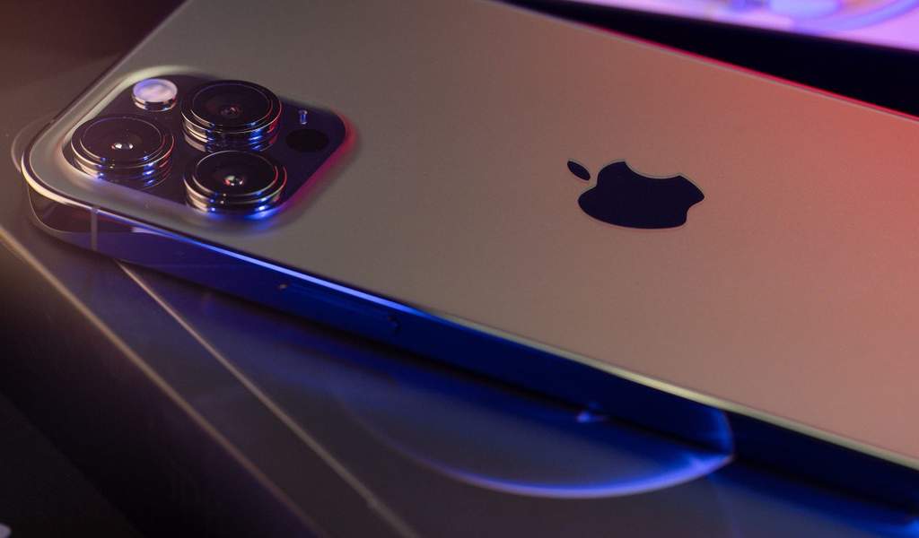 iPhone 13