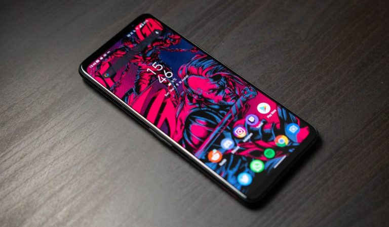 ASUS готовит улучшенный игровой смартфон ROG Phone 5s