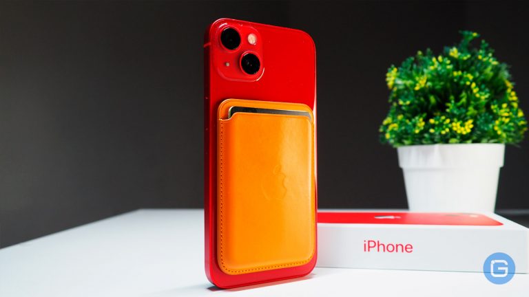 iPhone 13 подешевел в России почти на 40%