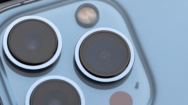 Появилось живое фото муляжа iPhone 14 Pro Max