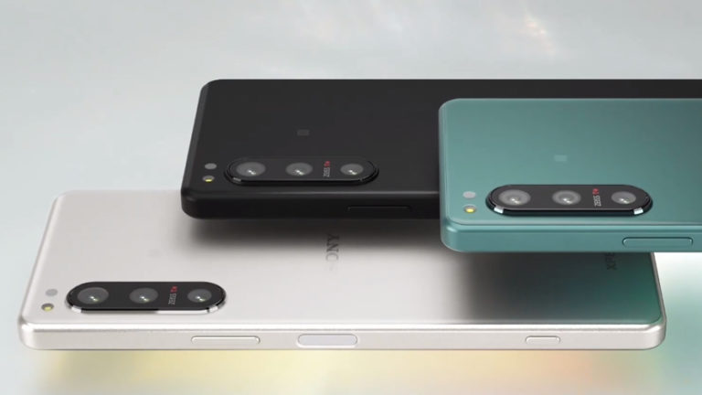 Sony назвала дату старта продаж компактного Xperia 5 IV