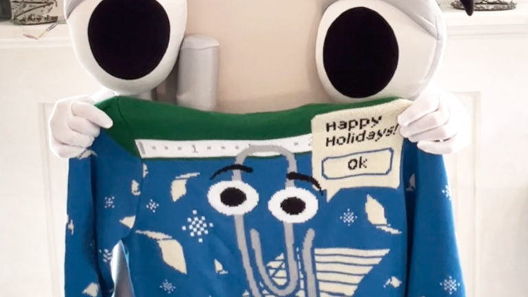 Microsoft выпустила «уродливый» свитер со скрепкой Clippy из Windows XP