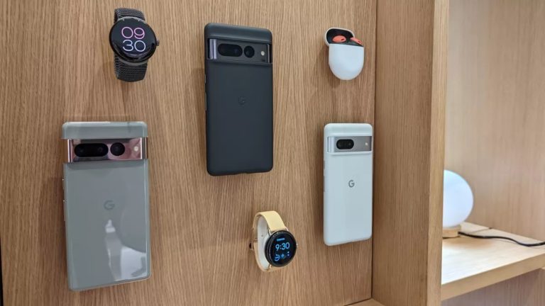 У Google Pixel 7 лопается стекло на камере