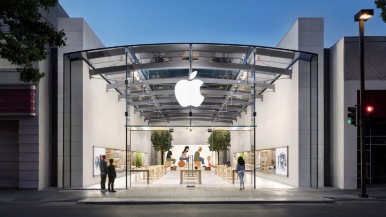 Apple планирует сократить сотрудников, обслуживающих магазины Apple Store