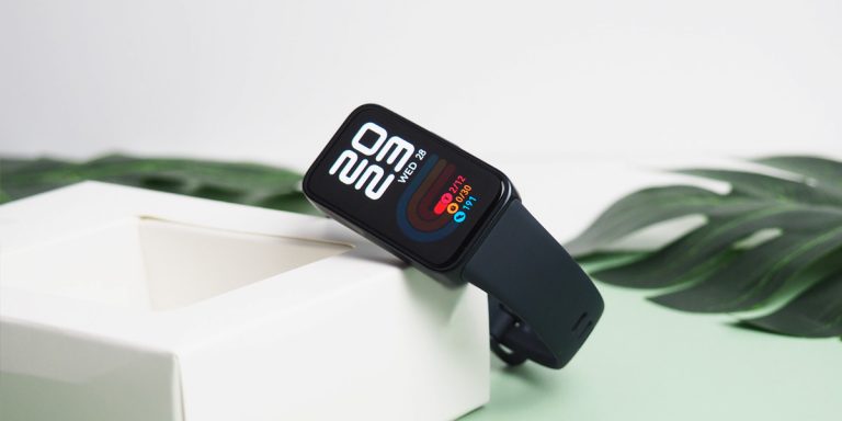 Обзор Huawei Band 8