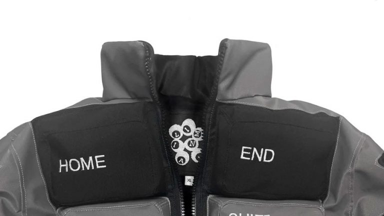 Liminal Work Shop выпустил курту-клавиатуру для айтишников