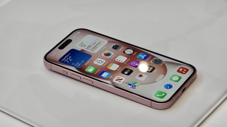 Владельцы iPhone 15 столкнулись с дефектными динамиками смартфона