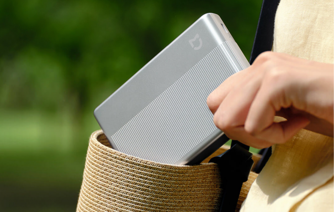 Xiaomi выпустила карманный фотопринтер с технологией дополненной реальности