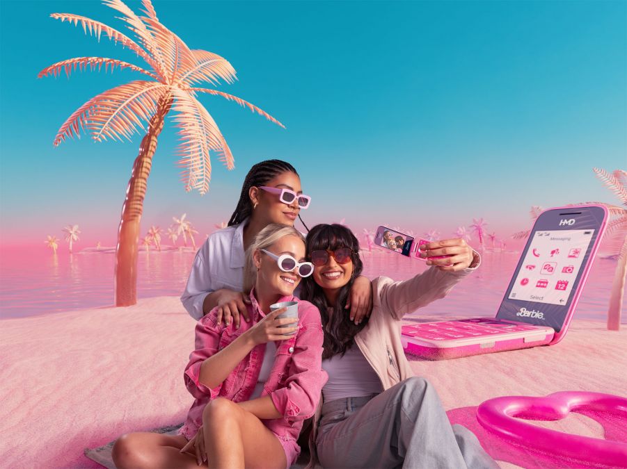 HMD представила два Barbie Phone — кукольные «раскладушки» со сменными крышками