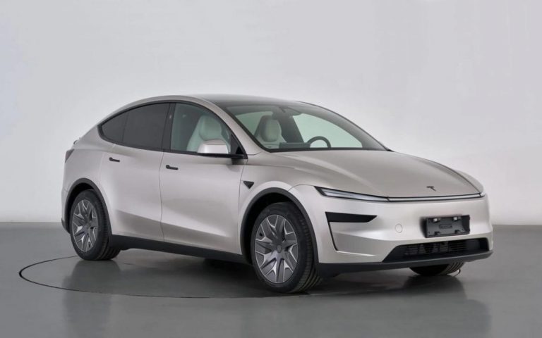 Tesla представила удлинённую Model Y с тремя рядами и шестью местами