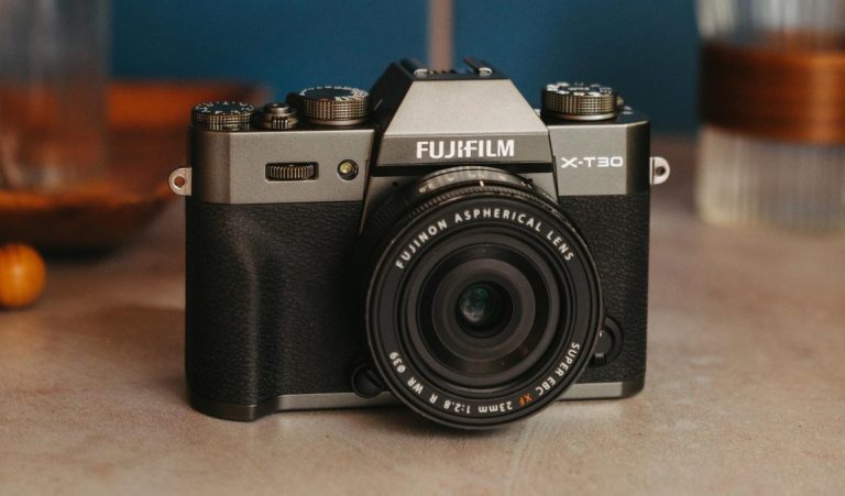 Fujifilm представила новую камеру X-T30 III