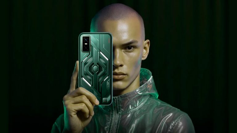 Infinix выпустила игровой смартфон GT 30 в России