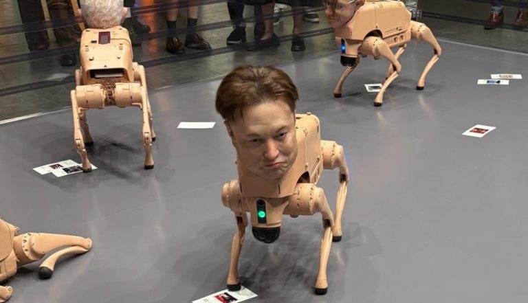 Маск, Цукерберг и Безос стали робособаками, которые «испражнялись» фотографиями на выставкет Art Basel