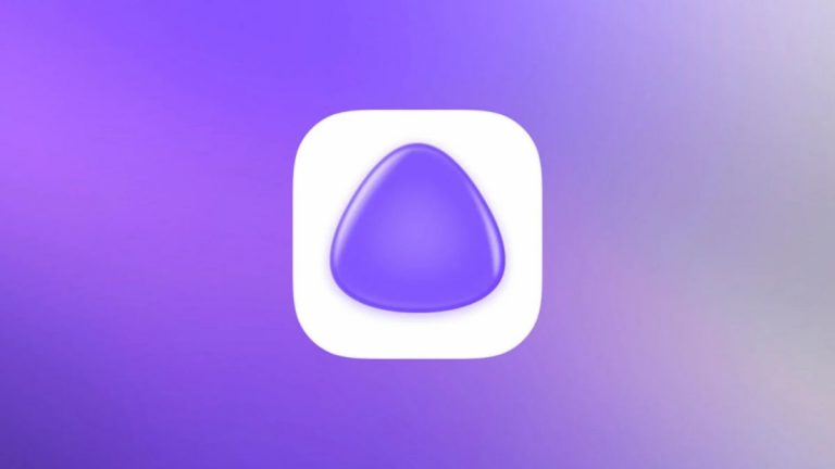 Россияне просят Алису поиграть в медвежонка и спрашивают про мышцы в кошачьем хвосте