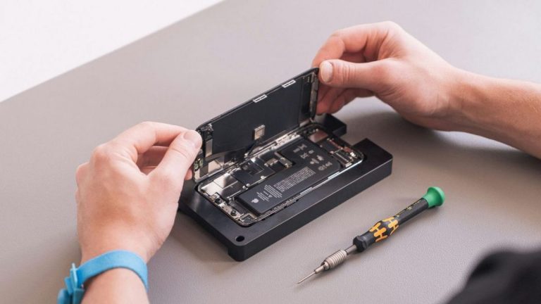 Apple начала продавать запчасти для ремонта iPhone 17e, MacBook Neo и других новинок