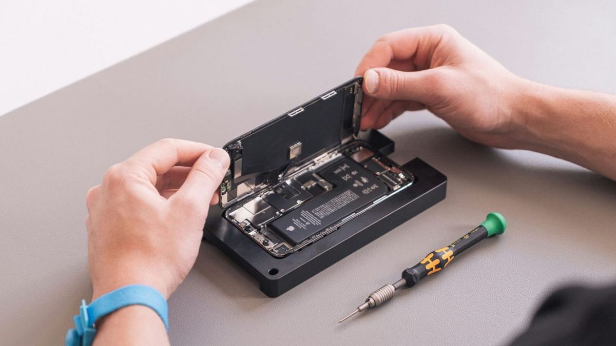 Apple начала продавать запчасти для ремонта iPhone 17e, MacBook Neo и других новинок