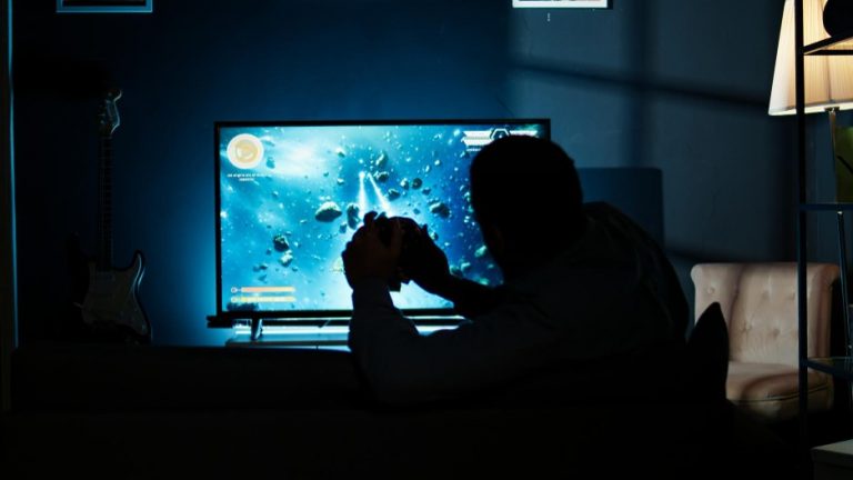 Игры из Steam стали доступны на телевизорах Яндекса