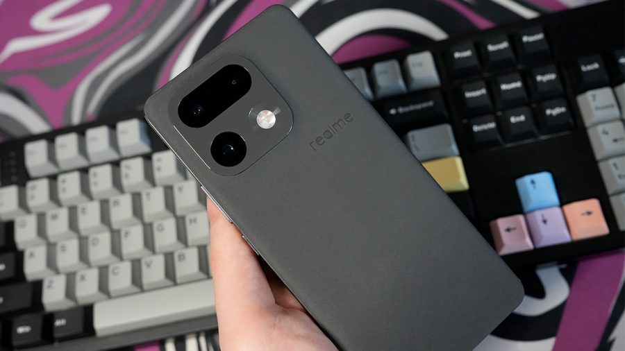 Обзор realme 16 Pro+: возвращение номерной серии в игру