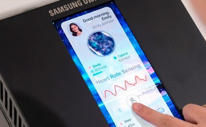 Samsung показала OLED-экран для смартфонов с измерением давления по пальцу