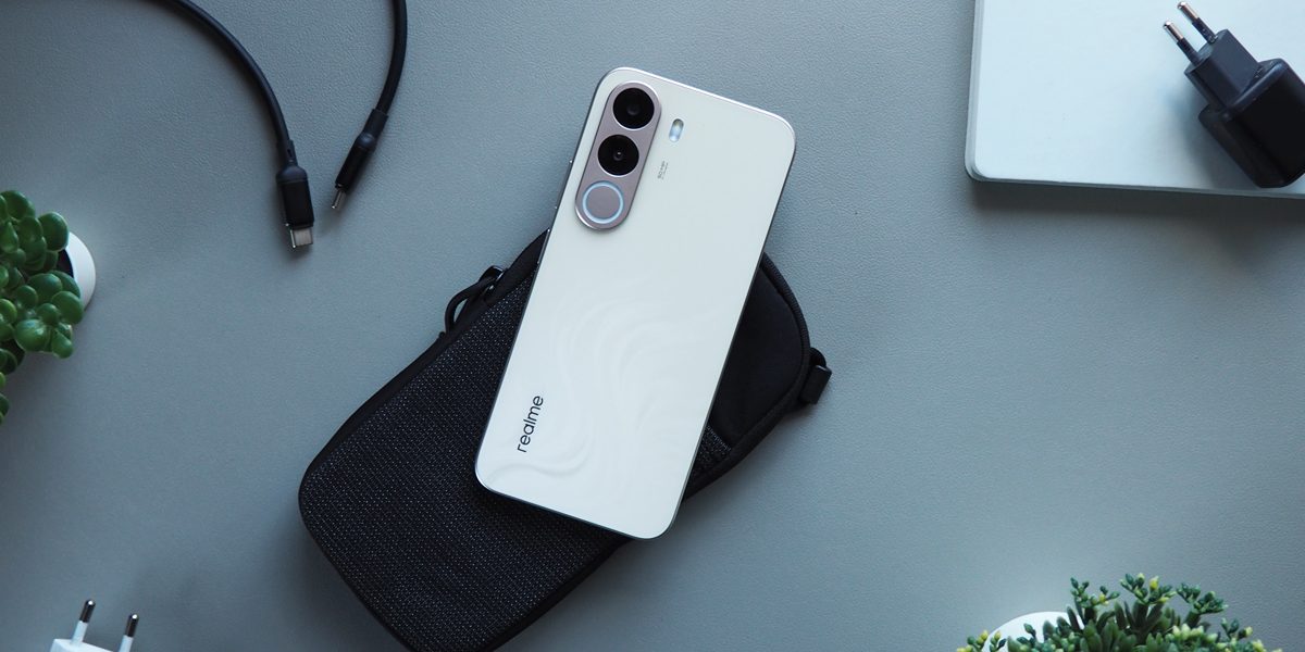 Обзор realme C100x: зарядил и забыл на пару дней