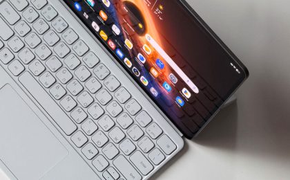 Первый взгляд на HONOR MagicPad 4: планшет, который хочет быть ноутбуком